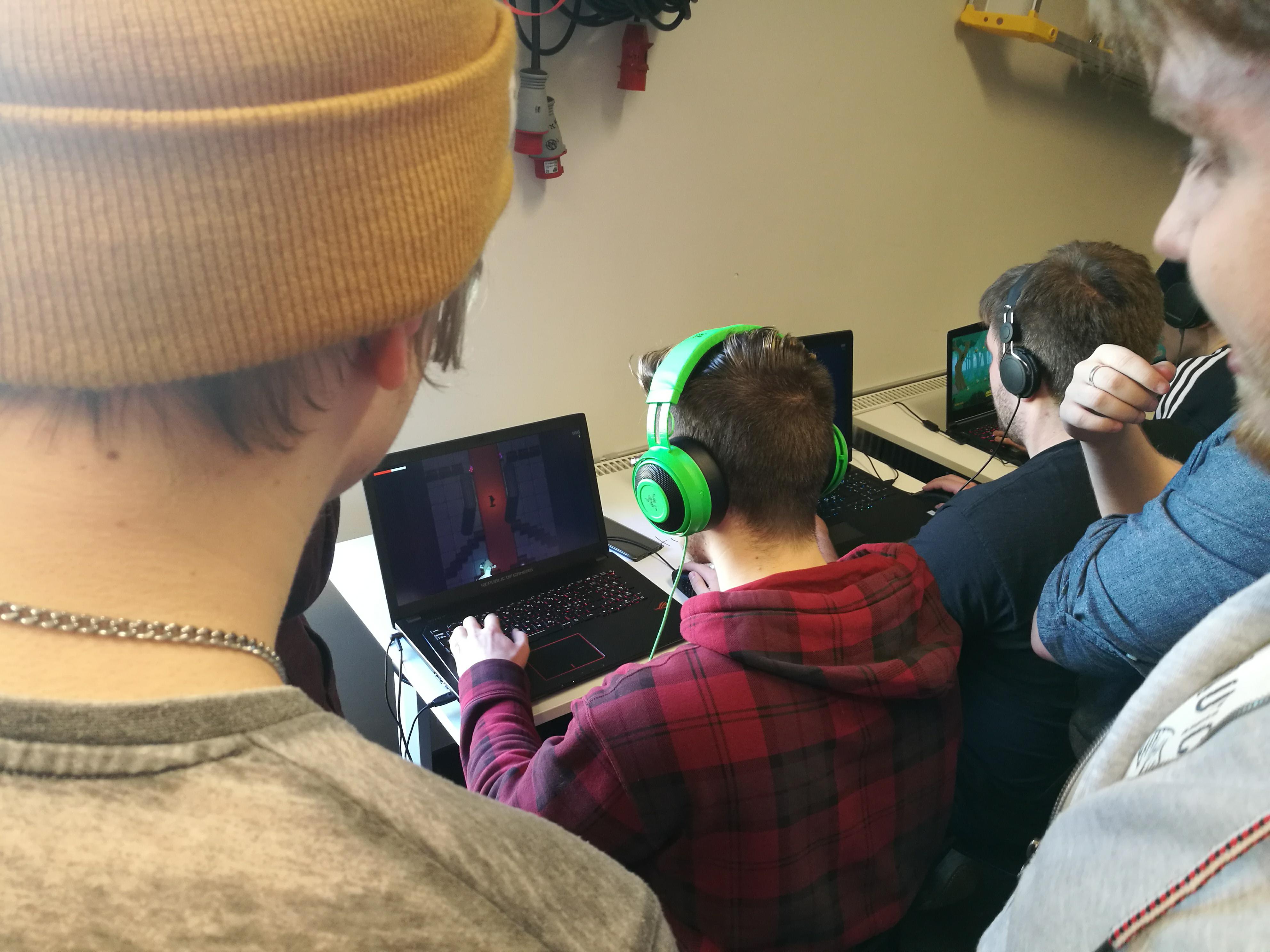 29391262_1874514199250016_335115935_o