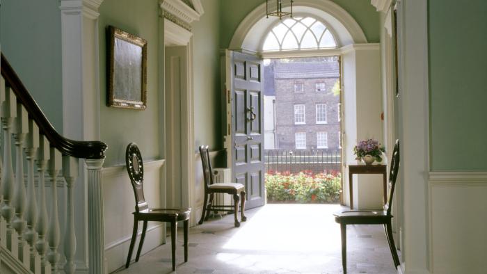 Entrance-hall-Peckover-house